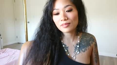 lovelyxmacii online show from June 14, 12:19 am