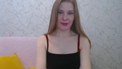 Snapshot of lovepeanutgirl chatting on February 18, 8:16 am Mary Love online show from February 18, 8:16 am