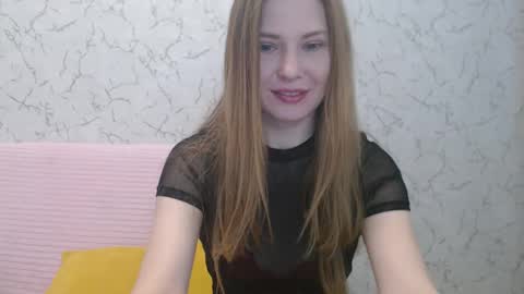 Snapshot of lovepeanutgirl chatting on February 13, 1:26 pm Mary Love online show from February 13, 1:26 pm
