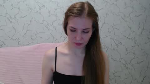 Snapshot of lovepeanutgirl chatting on October 17, 3:37 pm Mary Love online show from October 17, 3:37 pm
