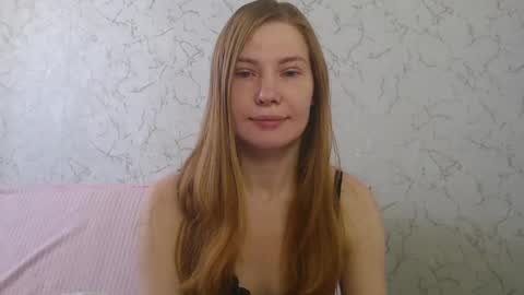 Snapshot of lovepeanutgirl chatting on February 21, 9:56 am Mary Love online show from February 21, 9:56 am