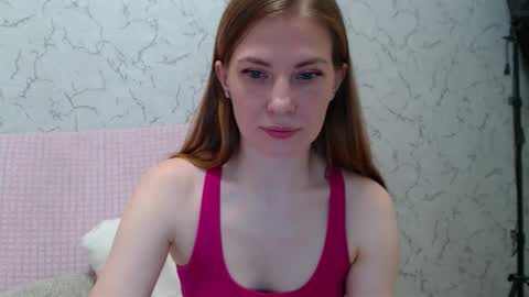 Snapshot of lovepeanutgirl chatting on September 10, 5:24 pm Mary Love online show from September 10, 5:24 pm
