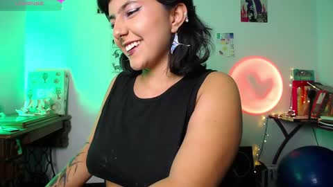 loving_alma online show from October 10, 7:13 am