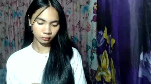 loving_rhean online show from July 1, 10:59 am