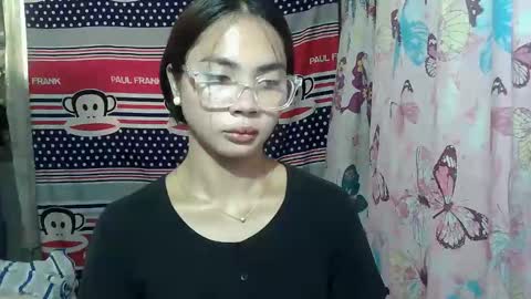 loving_rhean online show from May 24, 4:44 am