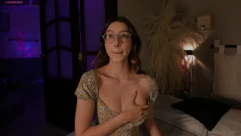 Snapshot of lua_ferch_ chatting on December 16, 1:00 pm ---Goys incredible photographs online show from December 16, 1:00 pm