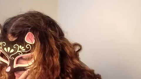 luanapowerful online show from October 25, 5:04 am