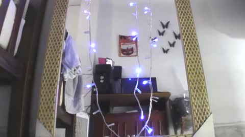Snapshot of luanna837 chatting on December 25, 1:53 am luanna837 online show from December 25, 1:53 am