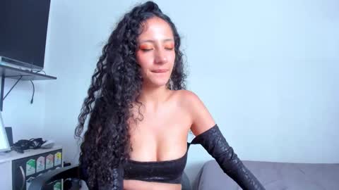 Lucia online show from October 20, 8:23 pm