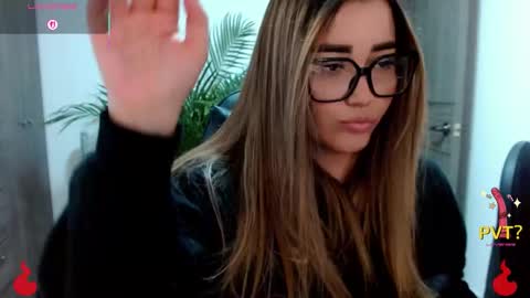 lucia star  online show from March 3, 10:38 pm