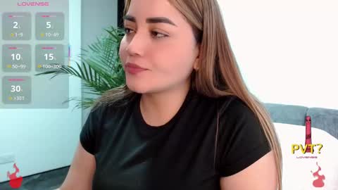 Snapshot of lucia_star_ chatting on October 17, 9:07 pm lucia star online show from October 17, 9:07 pm