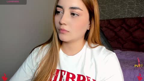 Snapshot of lucia_star_ chatting on January 25, 7:16 pm lucia star online show from January 25, 7:16 pm