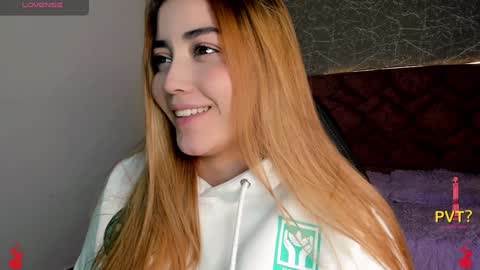 Snapshot of lucia_star_ chatting on February 3, 7:21 pm lucia star online show from February 3, 7:21 pm