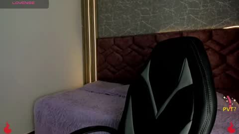Snapshot of lucia_star_ chatting on January 3, 1:14 pm lucia star online show from January 3, 1:14 pm