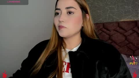 Snapshot of lucia_star_ chatting on December 27, 5:05 pm lucia star online show from December 27, 5:05 pm