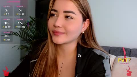 Snapshot of lucia_star_ chatting on October 13, 4:20 pm lucia star online show from October 13, 4:20 pm