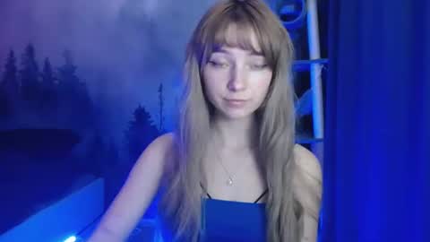 Lucy online show from December 15, 8:25 pm