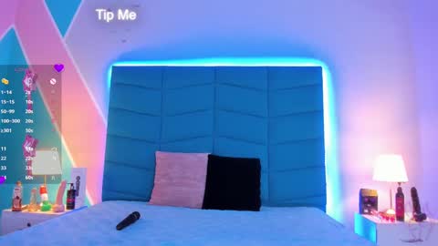Snapshot of luciana_brown_ chatting on January 24, 8:11 pm luciana_brown_ online show from January 24, 8:11 pm