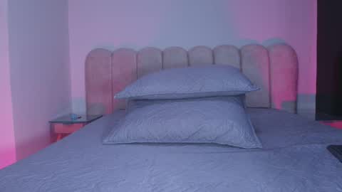 instagram luciana417  online show from December 3, 3:09 am