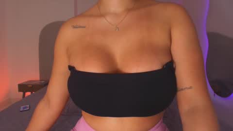 instagram luciana417  online show from January 17, 3:14 am