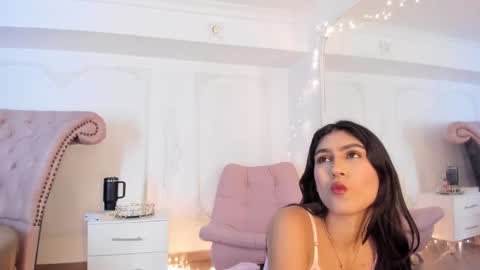 Snapshot of luciana_roa chatting on October 17, 8:56 pm Luciana online show from October 17, 8:56 pm
