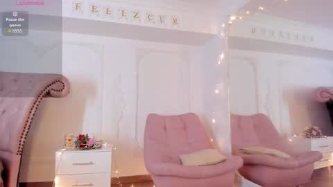 Snapshot of luciana_roa chatting on October 14, 8:33 pm Luciana online show from October 14, 8:33 pm