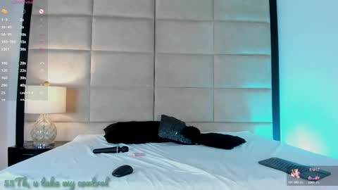 lucianamendozaa_ online show from September 26, 5:05 am
