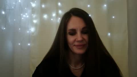 LucieMack online show from November 24, 6:10 pm