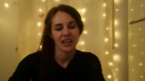 LucieMack online show from March 18, 6:35 pm