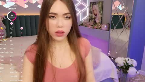 MimiFors online show from April 24, 8:44 pm