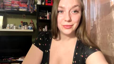 lucky_foryou_baby online show from March 23, 11:05 am