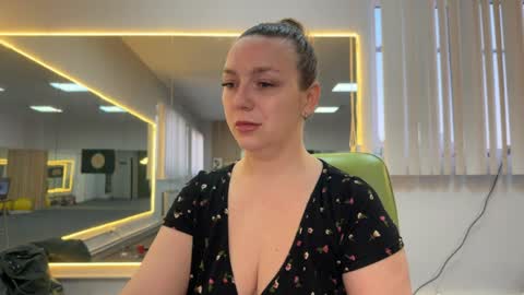 lucky_foryou_baby online show from March 29, 7:29 am