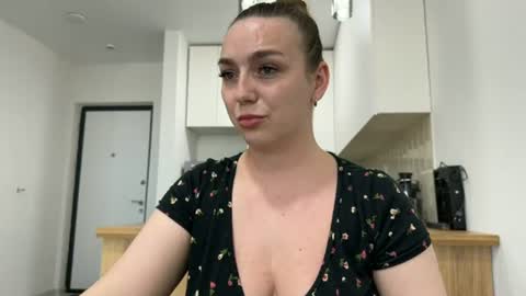 lucky_foryou_baby online show from June 12, 2:58 pm