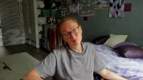 lucky_licky20 online show from July 26, 2:30 am