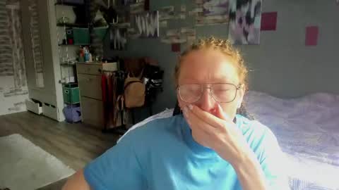 lucky_licky20 online show from June 22, 3:22 am