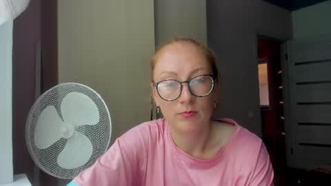 lucky_licky20 online show from July 22, 1:28 am