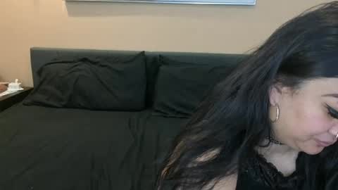 luckylee1992 online show from July 14, 5:01 am