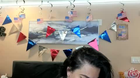 luckylee1992 online show from July 4, 4:30 am