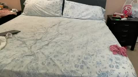 luckylee1992 online show from June 20, 2:37 am