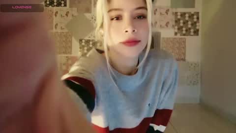 luckysapphire777 online show from April 21, 9:49 am