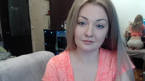 Snapshot of luckyshotgirl chatting on January 7, 8:21 pm LuckyShot online show from January 7, 8:21 pm