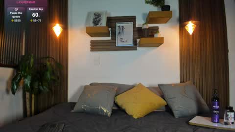 Lucy online show from April 23, 2:52 am