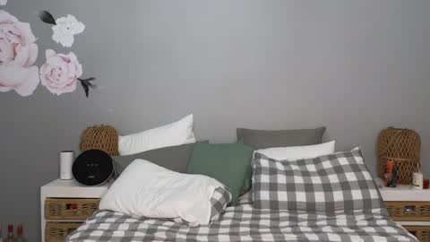 Lucy online show from April 26, 9:12 pm