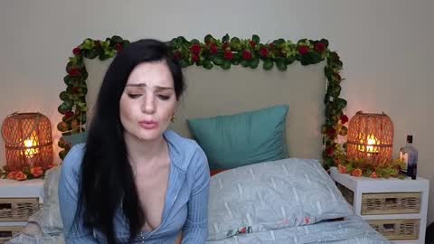 Snapshot of lucy1990xxx chatting on January 25, 9:14 pm Lucy online show from January 25, 9:14 pm