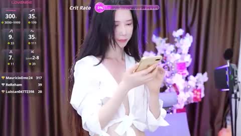 Lucy online show from October 17, 2:48 am