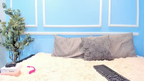 lucy_canel online show from October 15, 11:07 pm