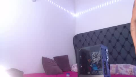 Snapshot of lucy_chanel chatting on January 9, 2:43 am lucy online show from January 9, 2:43 am
