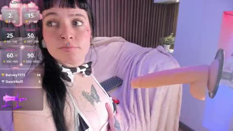 Snapshot of lucy_smith7 chatting on September 10, 10:32 pm Sofia  online show from September 10, 10:32 pm