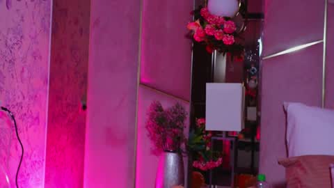 Lucy Lexton online show from March 27, 12:45 am