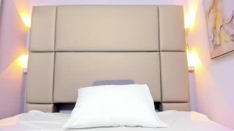 Lucy online show from April 21, 12:23 pm